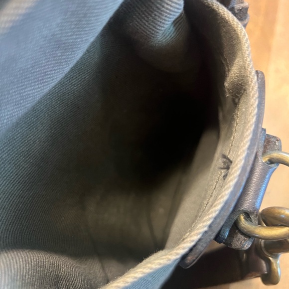 Filson Sportsman Utility Style 266 Bag in Otter Green - Picture 16 of 16